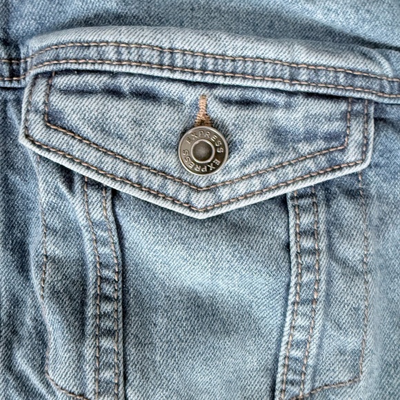 Light Blue Denim Jacket- express size XL - Picture 4 of 4
